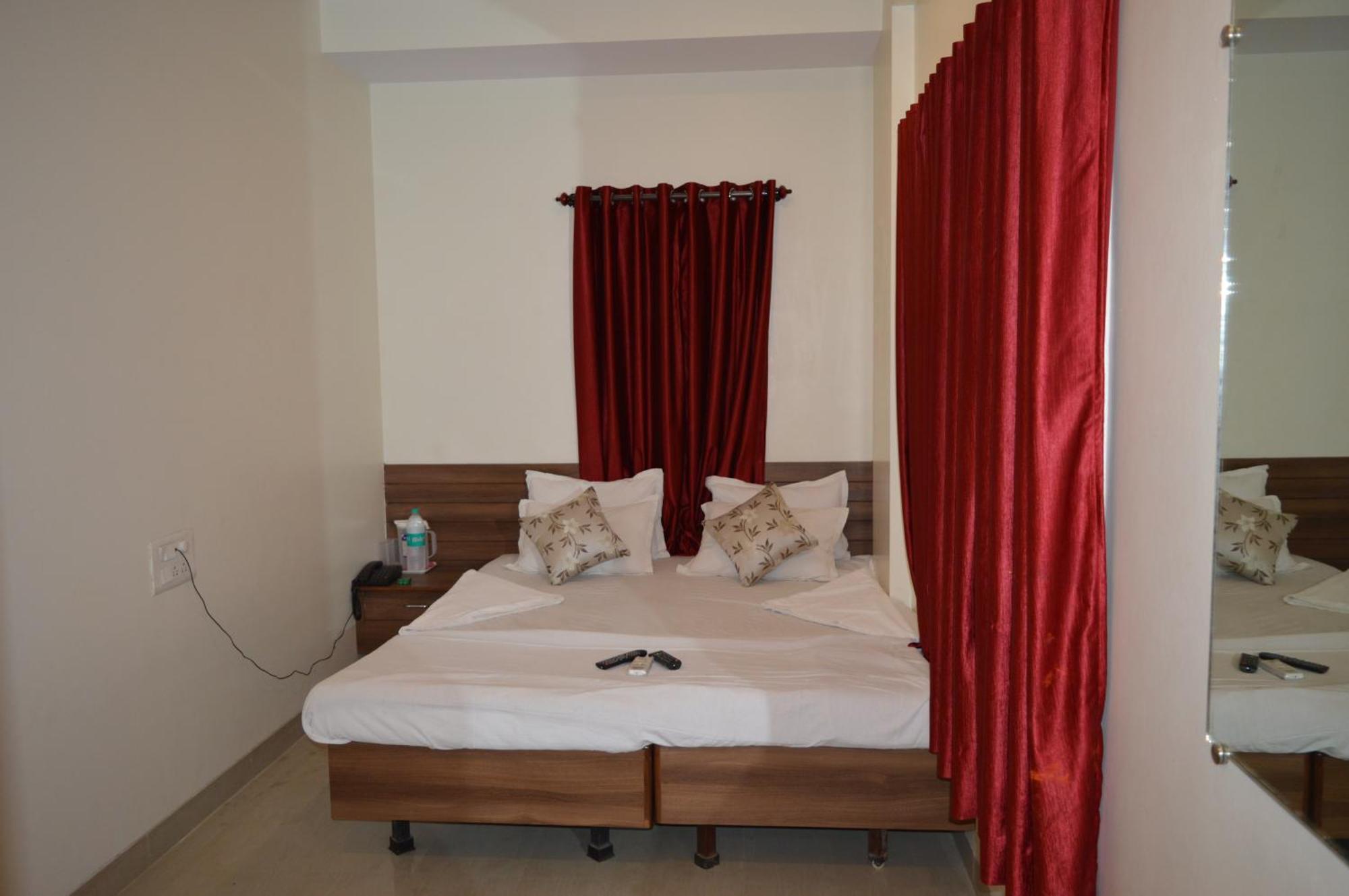 Hotel Visau,Shirdi Dış mekan fotoğraf